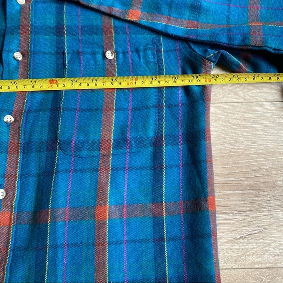 Vintage Eaton Birkdale flannel like long sleeve button up - Picture 5 of 7